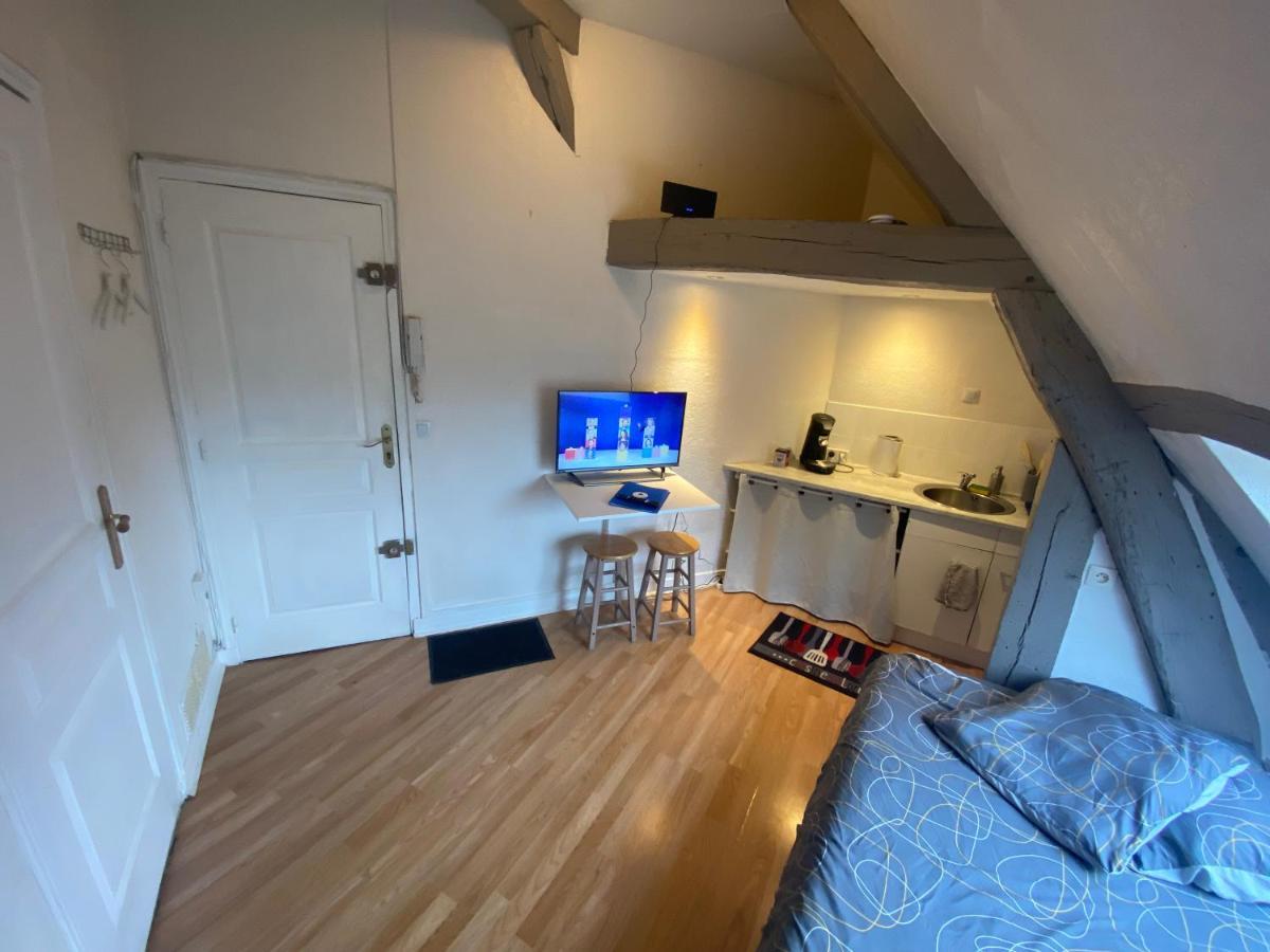 Le Nid Sous Les Toits - Fibre Wi Fi - Coeur De Ville Historique - Gare Troyes Ngoại thất bức ảnh