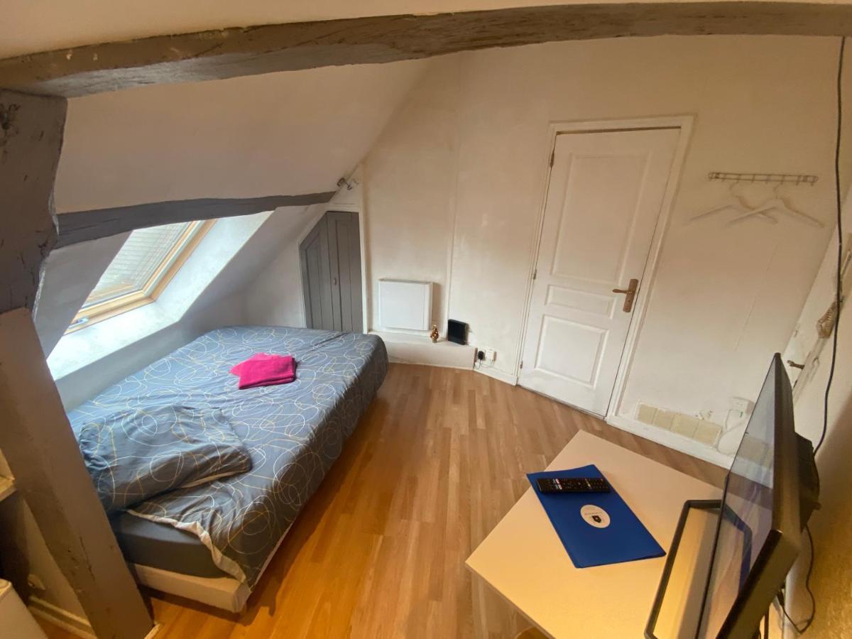Le Nid Sous Les Toits - Fibre Wi Fi - Coeur De Ville Historique - Gare Troyes Ngoại thất bức ảnh